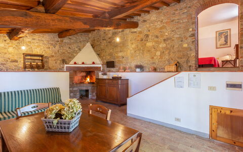 pratale-apartments-chianti-tavernelle-val-di-pesa-agriturismo-apt-bilocale-4-pax-soggiorno