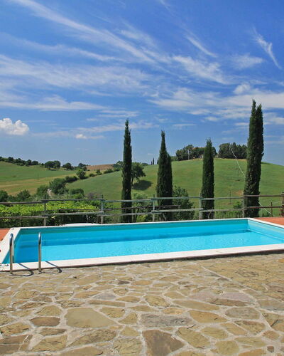 Grosseto 860: Swimming Pool, Property, Real Estate, House, Villa, Vacation, Building, Leisure, Estate, Sky