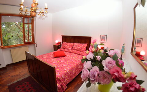 Il Corbezzolo: Camera Da Letto, Camera, Letto, Mobilia, Proprietà, Interior Design, Lenzuolo, Telaio Del Letto, Rosa, Bedding