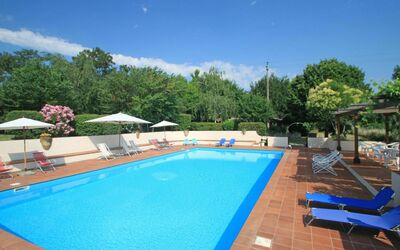 Castiglione Del Lago 809: Swimming Pool, Property, Leisure, Resort, Real Estate, Vacation, Building, House, Villa, Leisure Centre