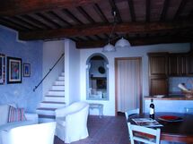 agriturismo-cabbiavoli-chianti-multiproprieta-fienile-arancione-susino-soggiorno