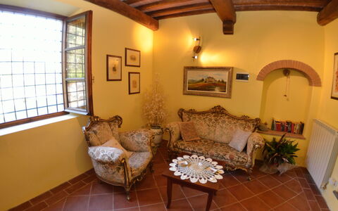 Aurora: Camera, Proprietà, Costruzione, Soffitto, Interior Design, Mobilia, Casa, Pavimento, Immobiliare, Casa
