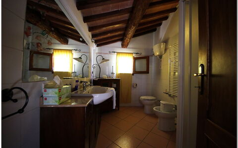 Villetta Di Cortona: Camera, Proprietà, Interior Design, Costruzione, Illuminazione, Casa, Architettura, Mobilia, Immobiliare, Pavimento