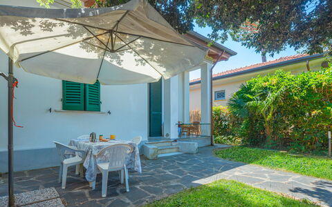 Anita: Property, House, Real Estate, Building, Home, Patio, Backyard, Yard, Shade, Vacation
