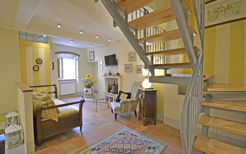 Appartamento Maccari: Camera, Proprietà, Costruzione, Interior Design, Soffitto, Pavimento, Giallo, Soggiorno, Casa, Casa