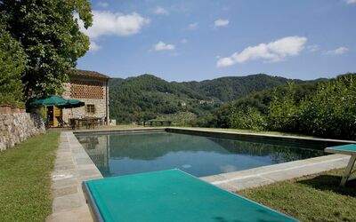 Bottino: Swimming Pool, Property, Water, Natural Landscape, House, Water Resources, Estate, Sky, Real Estate, Leisure