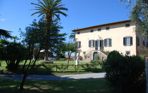 Fubbiano: Proprietà, Casa, Costruzione, Casa, Albero, Immobiliare, Villa, Palma, Cielo, Estate