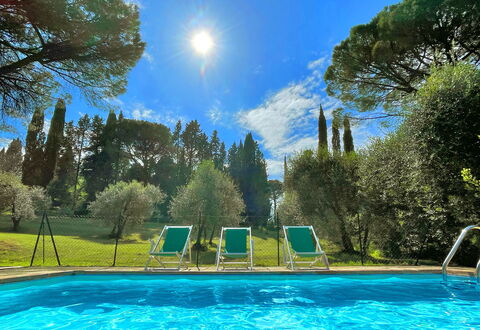 La Capanna: Blu, Piscina, Mobili Da Esterno, Ricorrere, Shade, Giardino, Eco Hotel, Terme, Landscaping, Lettino