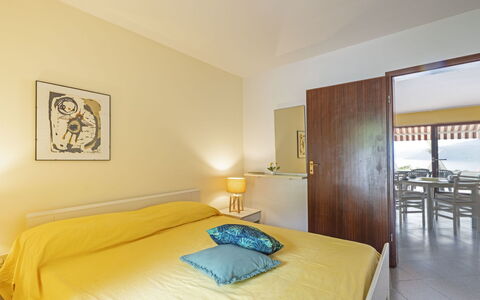 Capoliveri 671: Mobilia, Proprietà, Comfort, Azzurro, Legna, Costruzione, Tessile, Shade, Architettura, Cuscino