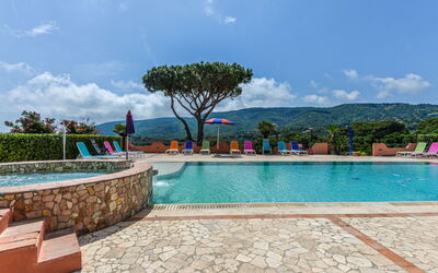 Accommodation:&nbsp;Il Melograno 678.10