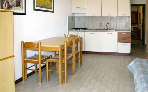 Lacona 615: Camera, Proprietà, Mobilia, Pavimento, Costruzione, Tavolo, Casa, Interior Design, Immobiliare, Cucina
