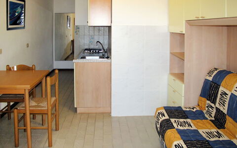 Lacona 615: Camera, Mobilia, Proprietà, Pavimento, Interior Design, Letto, Camera Da Letto, Costruzione, Parete, Immobiliare