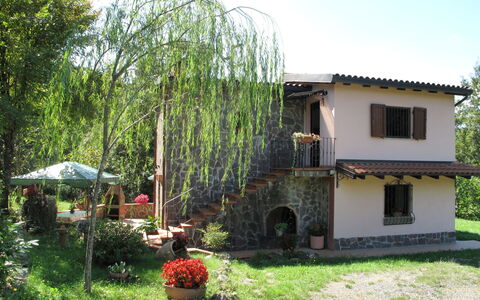 Grande Quercia: House, Property, Building, Yard, Tree, Real Estate, Grass, Botany, Cottage, Land Lot