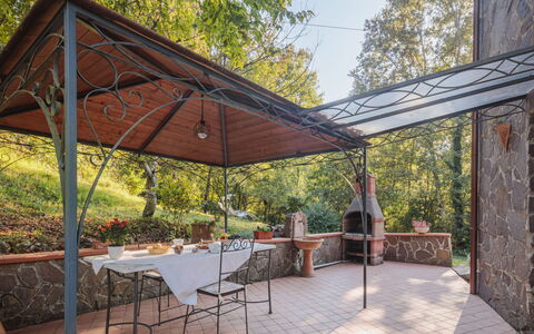 Grande Quercia: Plant, Property, Sky, Table, Tree, Shade, Outdoor Furniture, Chair, Leisure, Outdoor Table