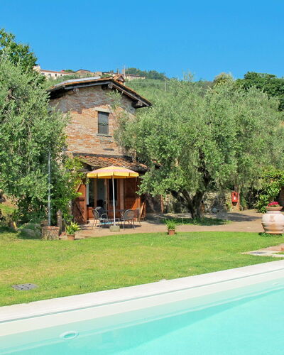 Colle alla Luna: Property, House, Home, Real Estate, Swimming Pool, Estate, Building, Residential Area, Architecture, Vacation