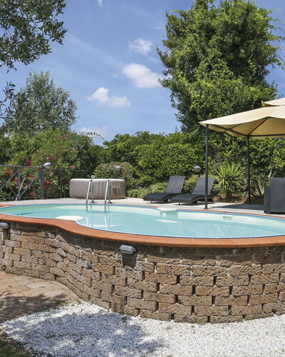 Desideri: Water, Sky, Plant, Cloud, Swimming Pool, Azure, Tree, Shade, Outdoor Furniture, Rectangle
