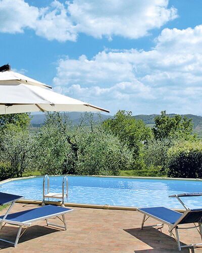 Il Fienile: Swimming Pool, Property, Sky, Shade, Real Estate, Leisure, House, Resort, Sunlounger, Vacation