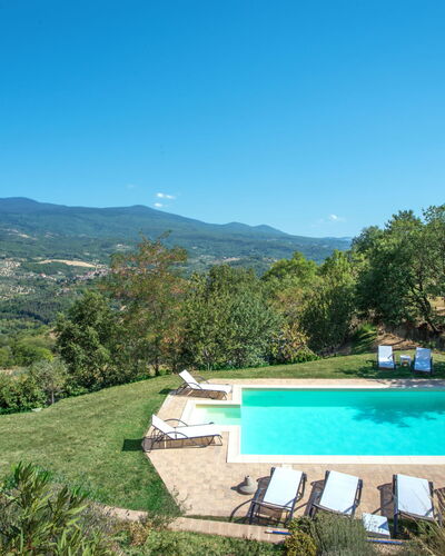 Villa al Sole: Property, Swimming Pool, Natural Landscape, House, Mountain, Wilderness, Sky, Real Estate, Estate, Vacation