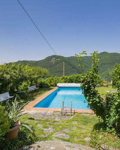 Allodola: Water, Plant, Water Resources, Sky, Swimming Pool, Natural Landscape, Outdoor Furniture, Leisure, Tree, Grass