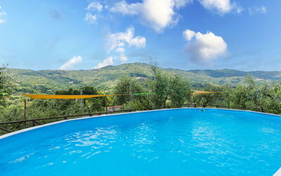 Pescia 629: Acqua, Nube, Cielo, Risorse Idriche, Proprietà, Pianta, Piscina, Blu, Paesaggio Naturale, Albero