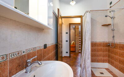 Accommodation:&nbsp;Villa Caggio 647.4