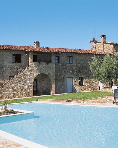 Linari 603: Property, Building, House, Swimming Pool, Villa, Azure, Real Estate, Vacation, Estate, Architecture