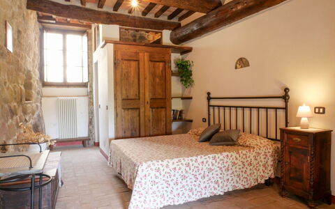 Alloggio:&nbsp;Fonte - Borgo la Civitella 618.2