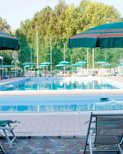 Italia: Swimming Pool, Leisure, Turquoise, Leisure Centre, Shade, Building, Resort, Vacation, Architecture, Patio