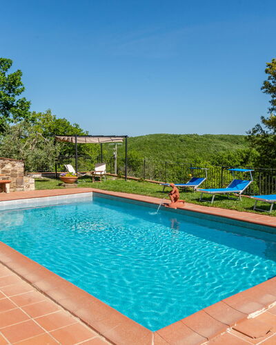 La Casina: Water, Property, Swimming Pool, Sky, Plant, Azure, Tree, Rectangle, Body Of Water, Shade