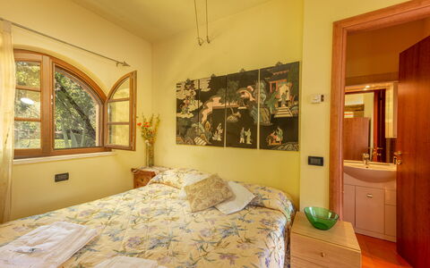 La Limonaia: Furniture, Property, Building, Picture Frame, Window, Comfort, Wood, Cabinetry, Textile, Interior Design