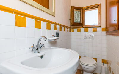 Accommodation:&nbsp;Francigena 651.4