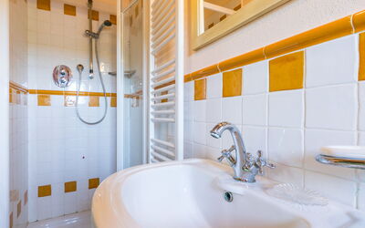 Accommodation:&nbsp;Francigena 651.4