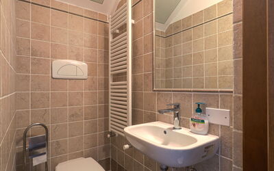 Accommodation:&nbsp;Montechioccioli 649.1