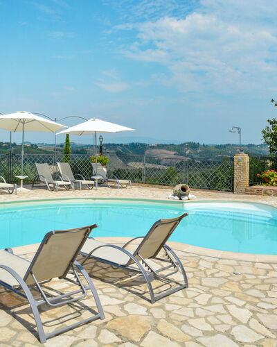 L' Ulivo: Swimming Pool, Property, Vacation, Sunlounger, Real Estate, Resort, Building, House, Outdoor Furniture, Leisure