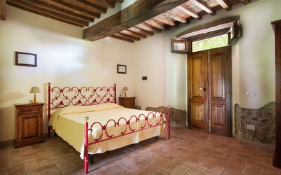 Accommodation:&nbsp;Marrone 649.3