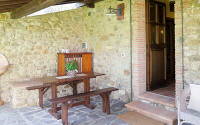 Accommodation:&nbsp;Marrone 649.3