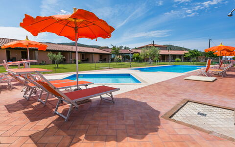 Scarlino 648: Cloud, Property, Sky, Azure, Shade, Water, Outdoor Furniture, Architecture, Swimming Pool, Leisure