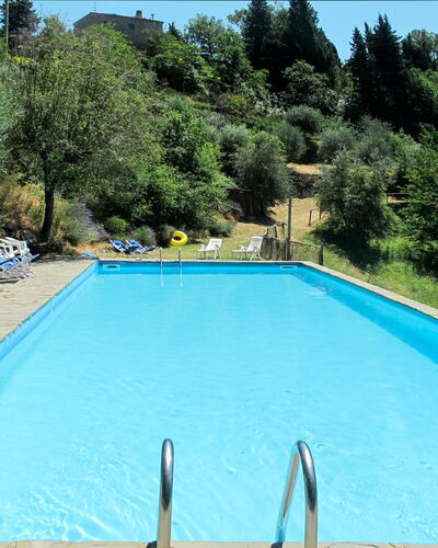 San Leolino: Water, Plant, Property, Swimming Pool, Azure, Nature, Rectangle, Shade, Sky, Tree