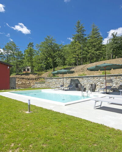 Agr. Castello della Mugazzena: Property, House, Swimming Pool, Real Estate, Home, Backyard, Architecture, Grass, Yard, Estate