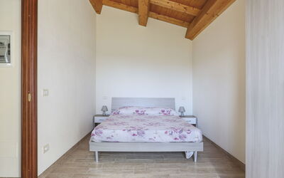 Accommodation:&nbsp;Capanna (Cng175) 648.1