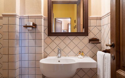 borghigiana-parrino-san-miniato-multiproprieta-la-bella-bagno