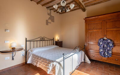 borghigiana-parrino-san-miniato-multiproprieta-la-bella-camera-da-letto