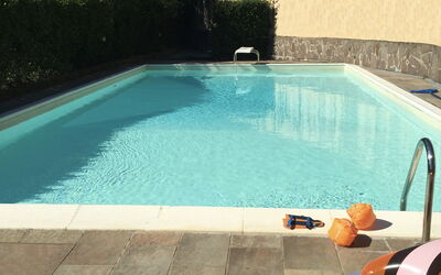 Villa Vigna: Swimming Pool, Property, Tile, Leisure, Azure, Real Estate, Home, Floor, Rectangle, House