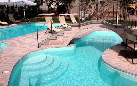 Monastery Guest House: Acqua, Pianta, Piscina, Azzurro, Albero, Mobili Da Esterno, Aqua, Tempo Libero, Materiale Composito, Ricreazione
