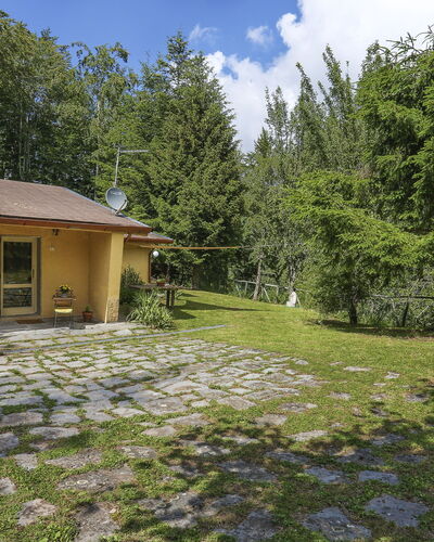 Al Faggio (Gll120): Property, Home, House, Real Estate, Grass, Natural Landscape, Tree, Yard, Building, Cottage