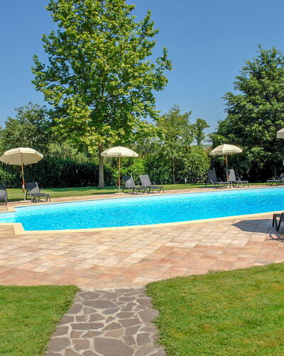 Podere Gioia: Swimming Pool, Property, Grass, Real Estate, Leisure, House, Backyard, Building, Resort, Estate