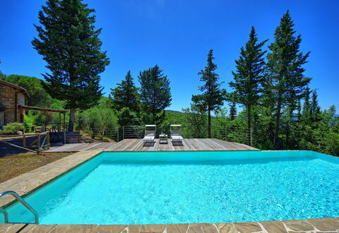 Casa Fioraie: Piscina, Proprietà, Paesaggio Naturale, Tempo Libero, Immobiliare, Estate, Casa, Erba, Vacanza, Albero