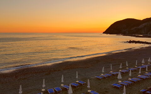 Dai Fiorentini - Apartment In Levanto: Mare, Costa, Cielo, Spiaggia, Orizzonte, Riva, Oceano, Tramonto, Sera, Mattina
