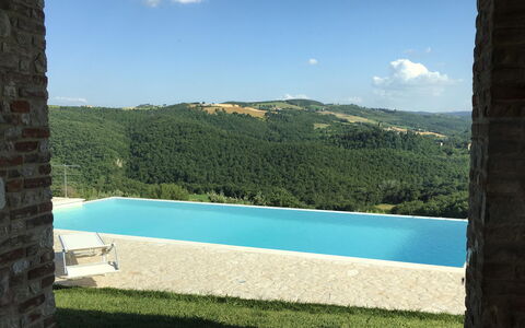 Casale De Conti: Proprietà, Cielo, Casa, Azzurro, Piscina, Vacanza, Erba, Estate, Costruzione, Estate