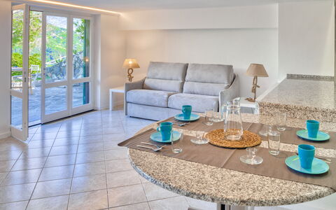Il Giardino Sul Mare - Levanto: Proprietà, Camera, Mobilia, Interior Design, Soggiorno, Immobiliare, Tavolino Da Caffè, Costruzione, Casa, Tavolo